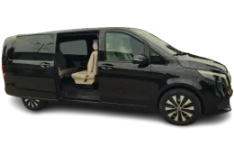 Mercedes V-Class mikrobusz b&eacute;rl&eacute;s sofőrrel Budapesten
